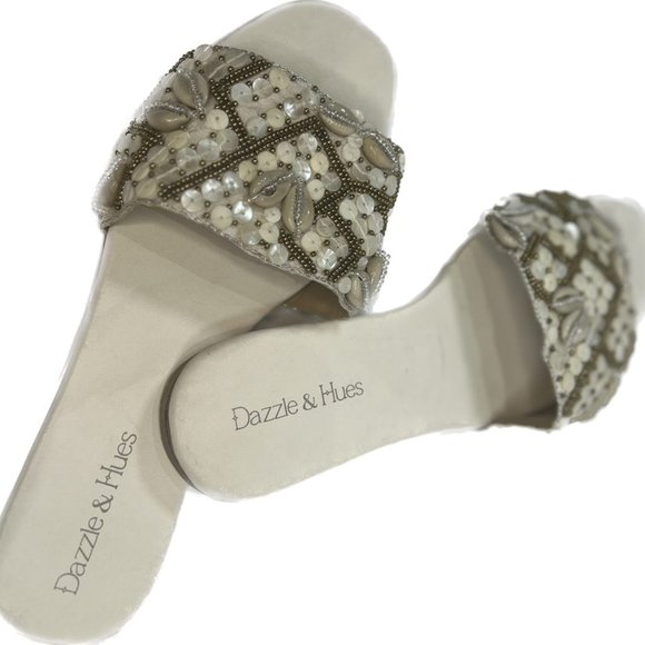 Vegan slider Adorned with Shells, beads, and sequins. - Picture 2 of 5